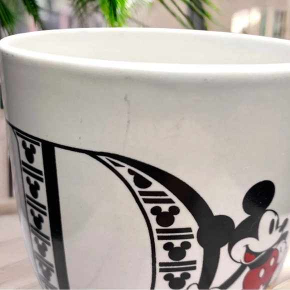 DISNEY Mickey Mouse White Coffee Mug - Picture 5 of 8